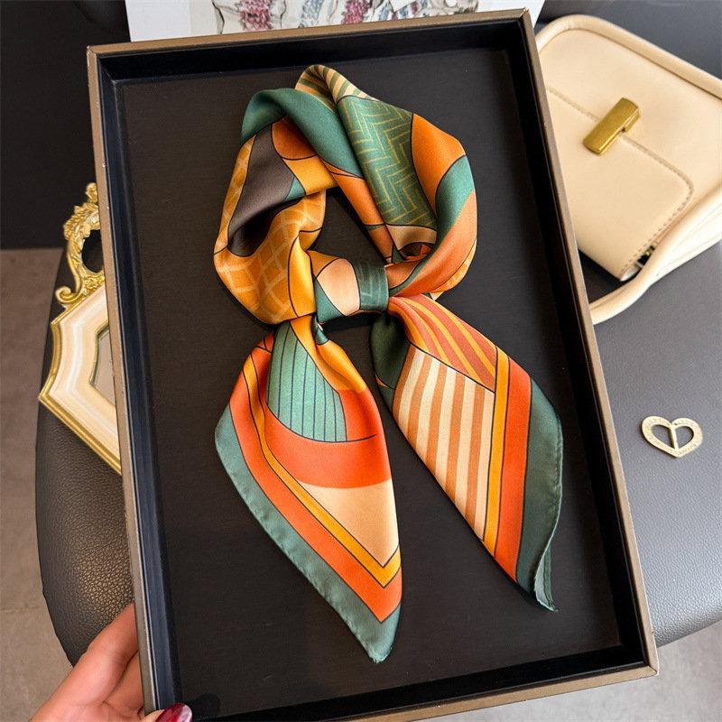 2026 New Geometry Print Silk S – обзор и цена Ascot Neck Scarf